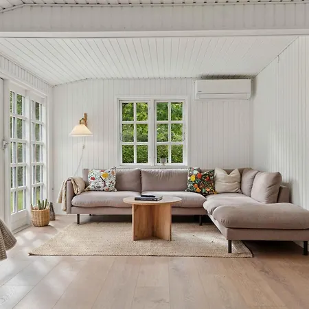 Renovated Classic Close To Roslev