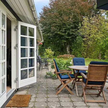Renovated Classic Close To Roslev