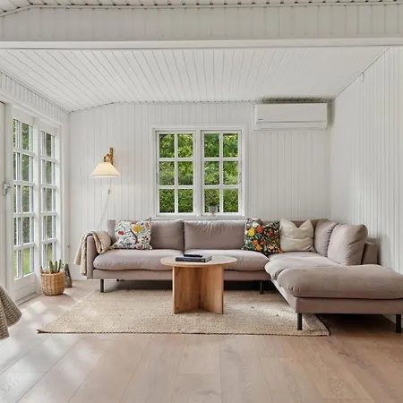 Renovated Classic Close To Roslev