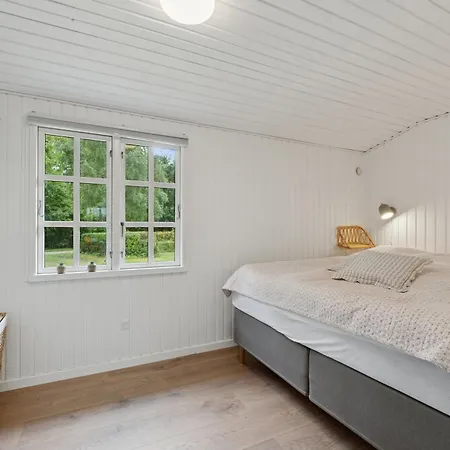 Renovated Classic Close To Feriehus