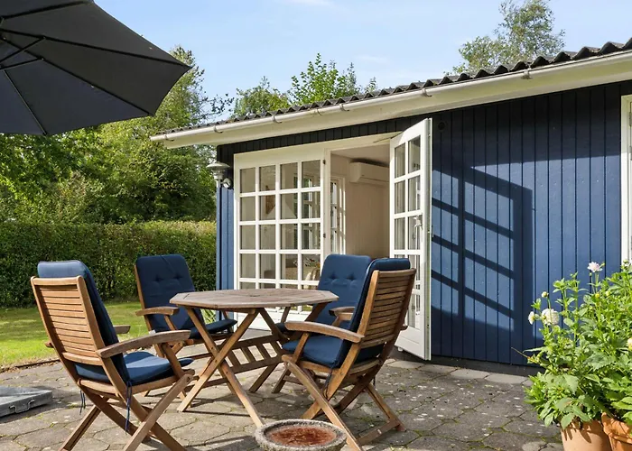 Renovated Classic Close To Roslev