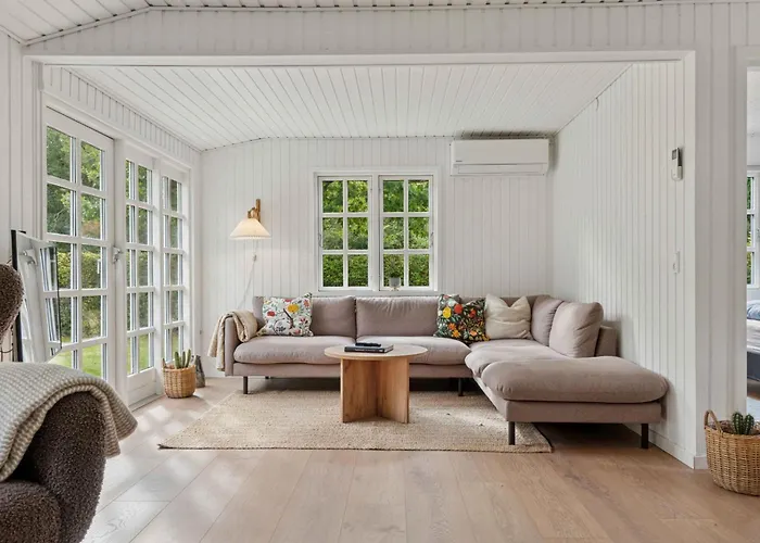 Renovated Classic Close To Roslev