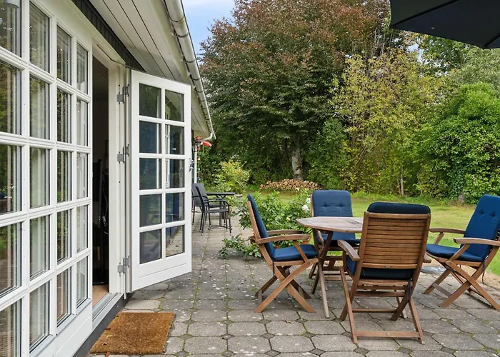 Renovated Classic Close To Roslev