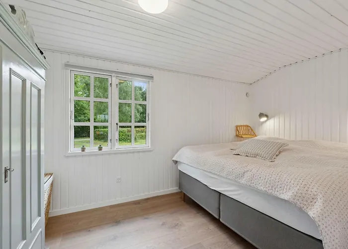 Renovated Classic Close To Roslev