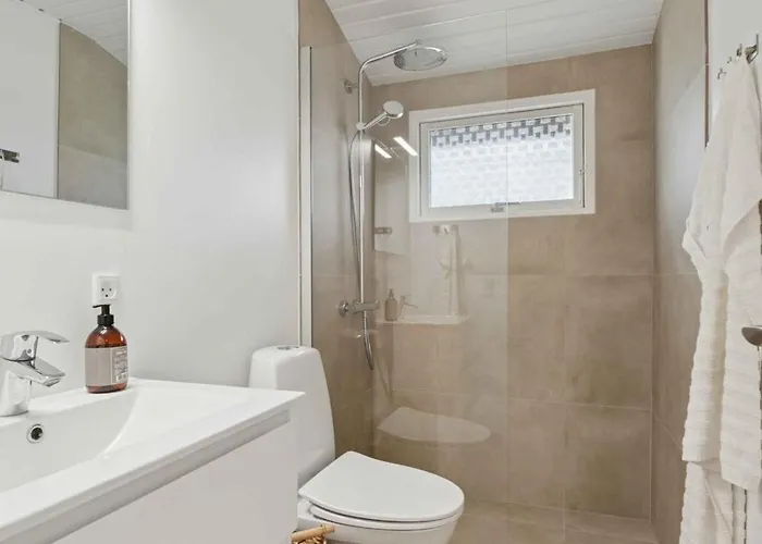 Ferienhaus Renovated Classic Close To